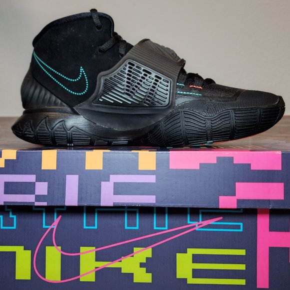 ?️ Men\'s Nike Black/Black Kyrie Shot Clock 7.5 (M) 9 (W) New w/ Box main image 10